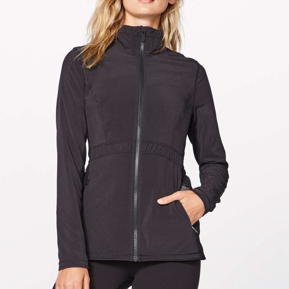 Lululemon Women's Full Zip Ruched Activewear Round Trip Jacket Size 12 Black